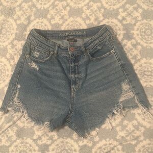 American Eagle classic stretch waistband shorts. Size 4. Medium wash.